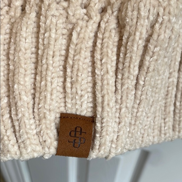 Simply Southern Cream Chunky Knit Crew Neck Sweater - Picture 5 of 5